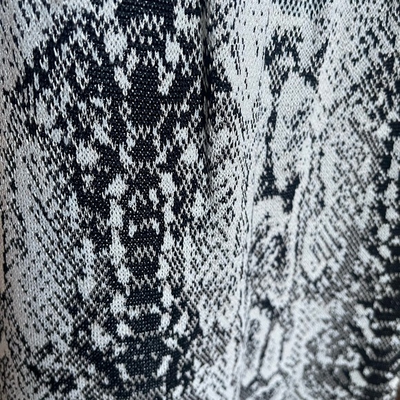 ST. JOHN Collection snake
Printed Mini Dress size 12 - Picture 9 of 11
